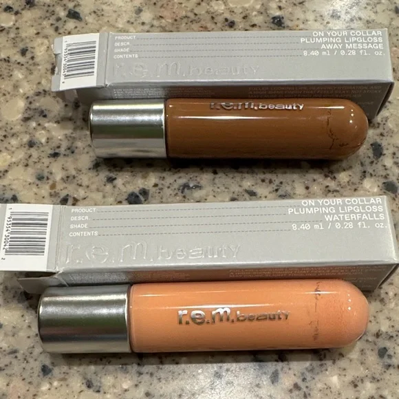 r.e.m. beauty Plumping Lip Gloss - Away Message & Waterfalls - Picture 4 of 4